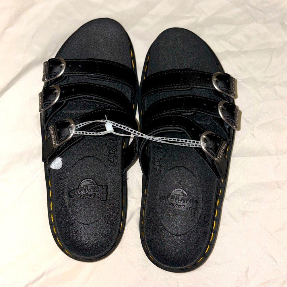 New Dr. Martens Blair leather slides black Air Wair sandals size 8.